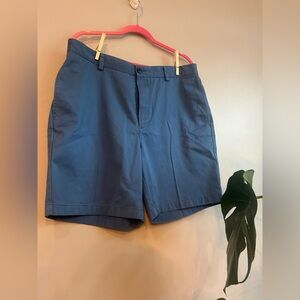 Men's LLBEAN Chino flat front Blue Shorts size 36 - like new!